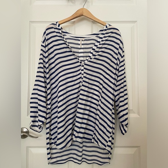 Tops - 🍀 Blue and White Striped Summer Tunic with Silver Hardware